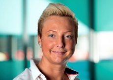 Frau Lüken, Melanie
